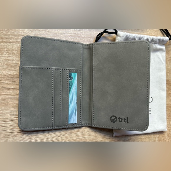 NIB Trtl Grey Vegan Leather Passport Cover - Picture 3 of 5